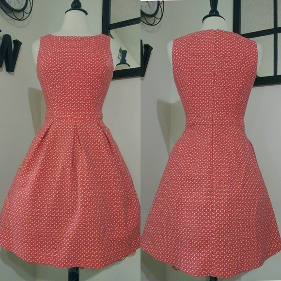 Dresses & Skirts - Salmon Printed Skater Dress